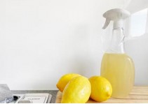 What is an airless cosmetic bottle?