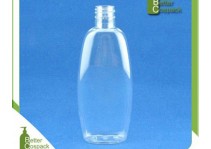Why is plastic packaging popular in the packaging market?